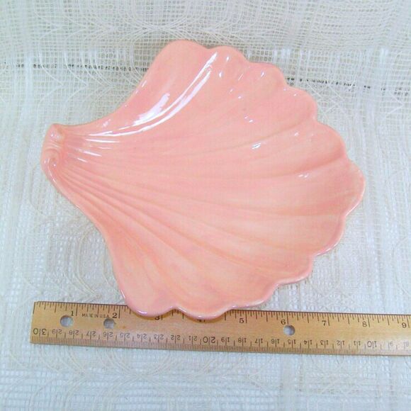 Handmade Peach Colored Ceramic Shell Shaped Trinket Dish For Jewelry Or Candy - Picture 6 of 7